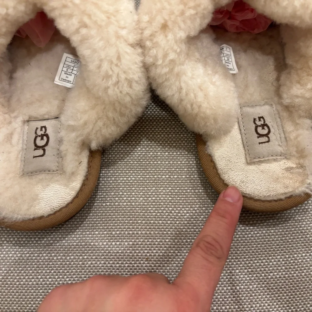 UGG Tan Slippers Size 9 - Picture 5 of 9